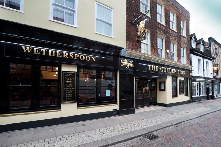 The Golden Lion Wetherspoon Rochester  Exterior foto